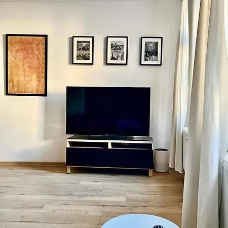 Central Apartment شقة بيدغوستيا