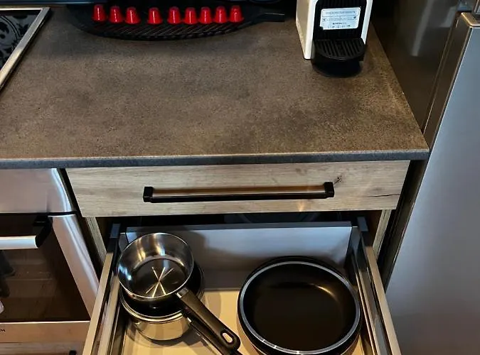 Central Apartment شقة